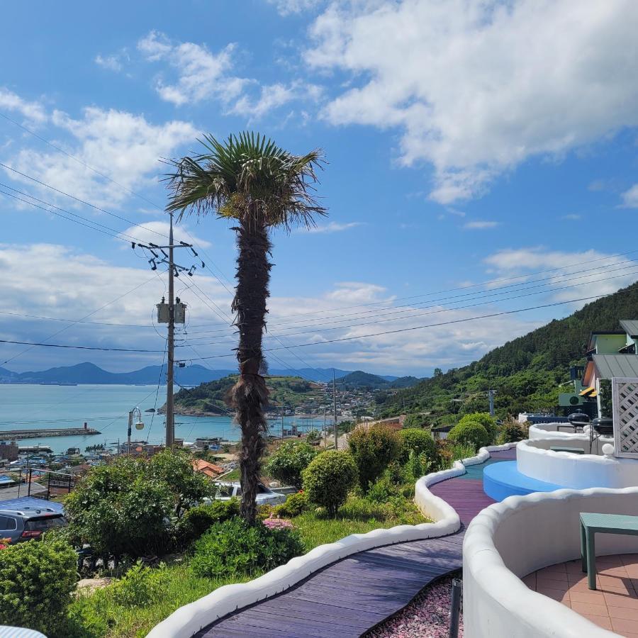 Soulmate Pension Namhae Exteriör bild